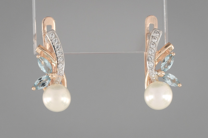 Изображение Золотые серьги с жемчугом и топазами