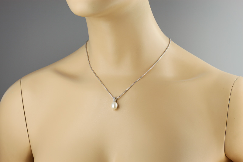 Paveikslėlis Sidabrinis pakabukas su perlu ir cirkoniais