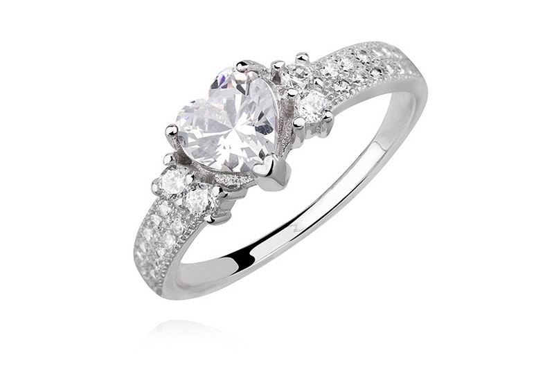 Paveikslėlis Sidabrinis žiedas su cirkoniais