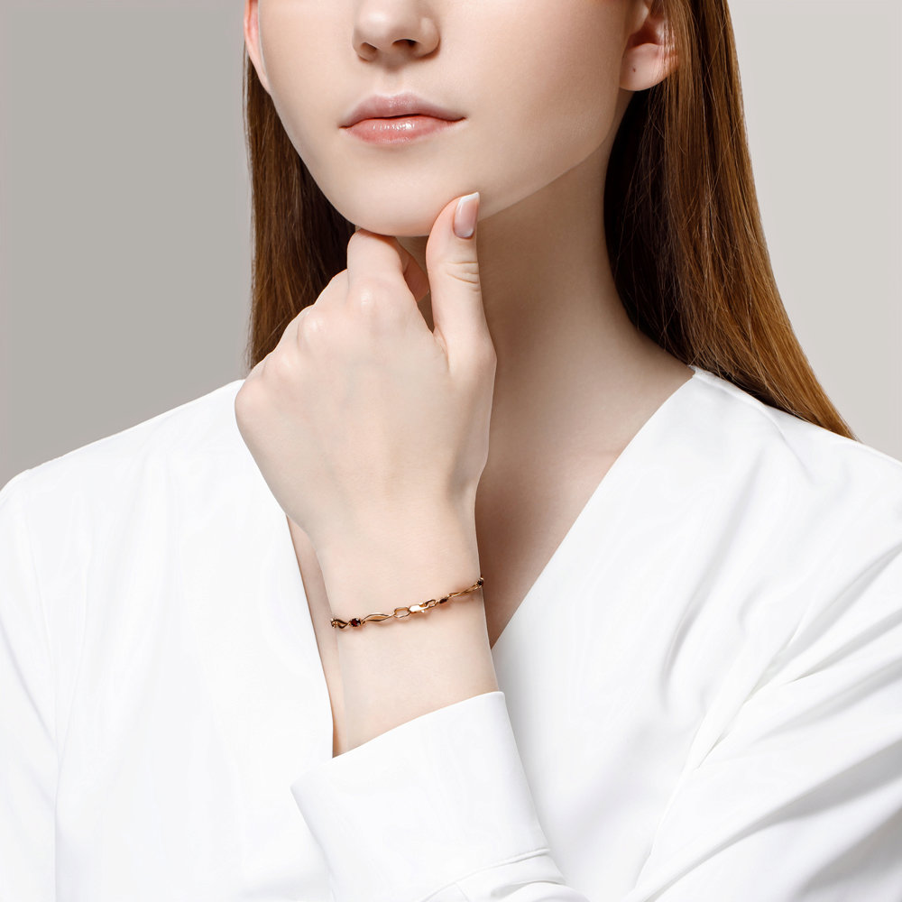 Изображение Золотой браслет с гранатами