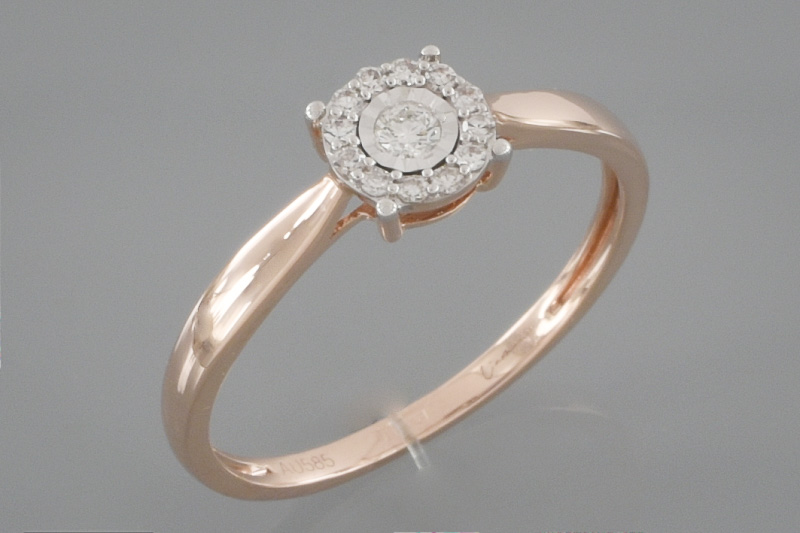 Изображение Золотое кольцо с бриллиантами