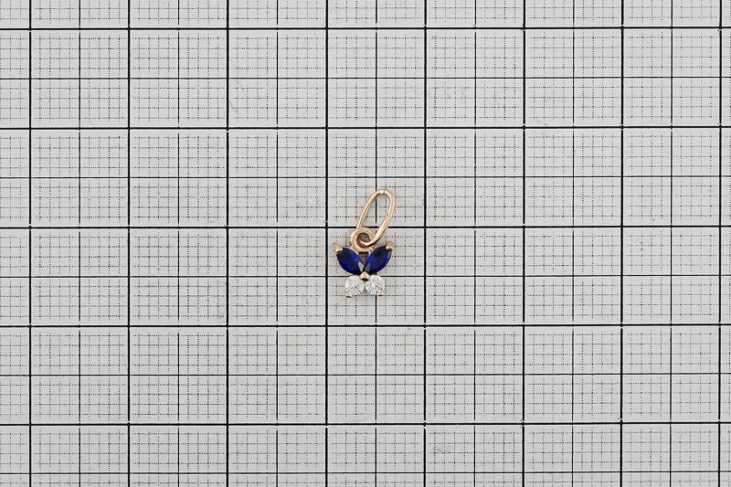 Изображение Золотая подвеска с цирконами