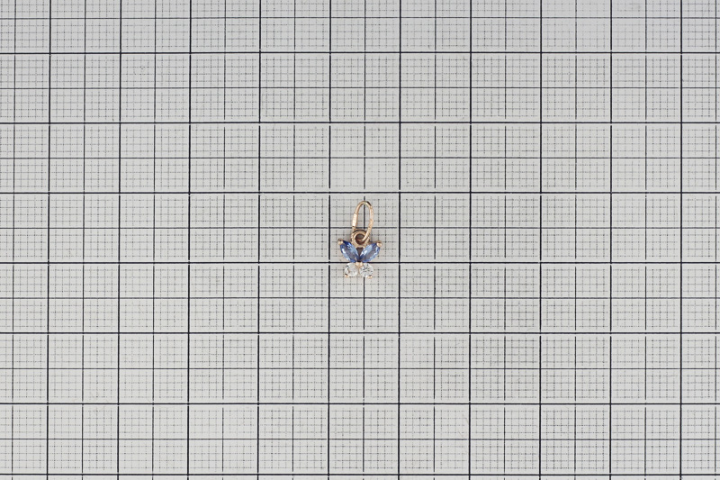 Изображение Золотая подвеска с цирконами