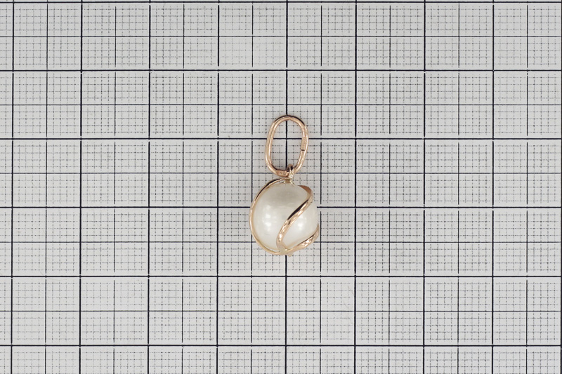 Изображение Золотая подвеска с жемчугом 