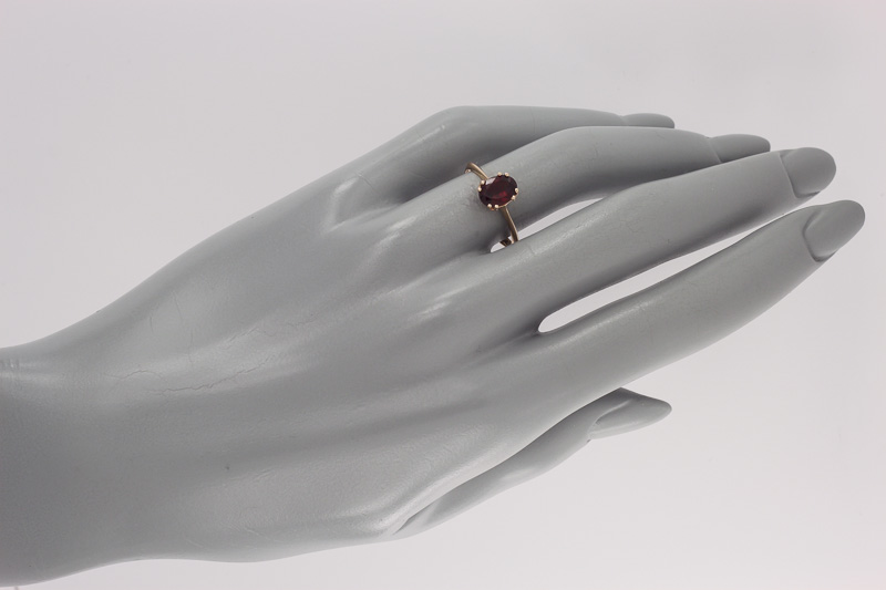 Изображение Золотое кольцо с гранатом 17,5 мм