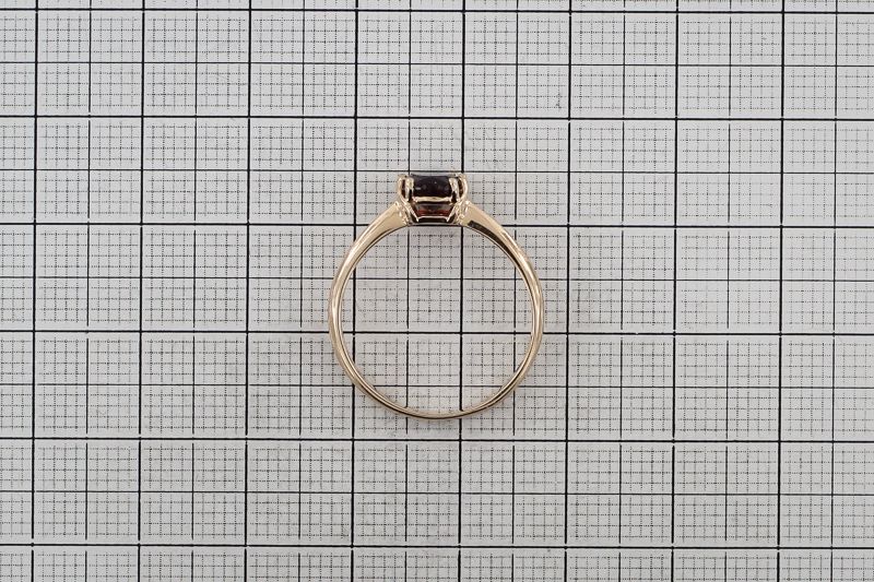 Изображение Золотое кольцо с гранатом 17,5 мм