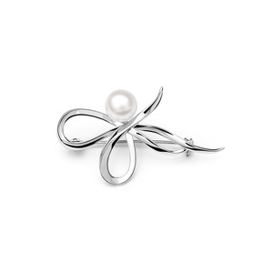 Paveikslėlis Sidabrinė sagė su perlu