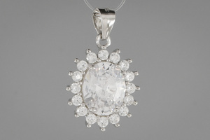 Изображение Серебряная подвеска с цирконами