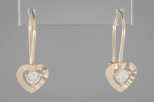 Изображение Золотые серьги с цирконами