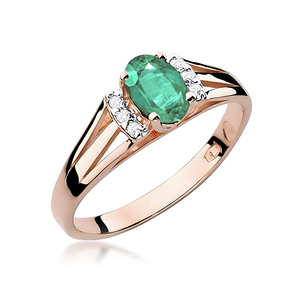 Изображение Золотое кольцо с бриллиантами и изумрудом