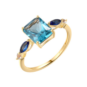 Paveikslėlis Paauksuotas sidabrinis žiedas su cirkoniais